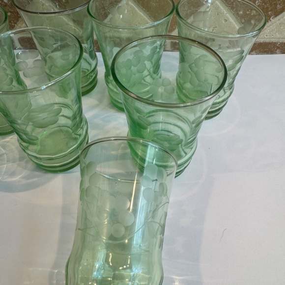 Rare Set of 8 Dunbar Floral Etched Uranium Glass Tumblers GORGEOUS - Picture 8 of 16